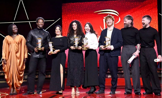 اختتام المهرجان الدولي للفيلم بمراكش: النتائج الكاملة للدورة 22 وتتويج “سماء بلا أرض” بالنجمة الذهبية