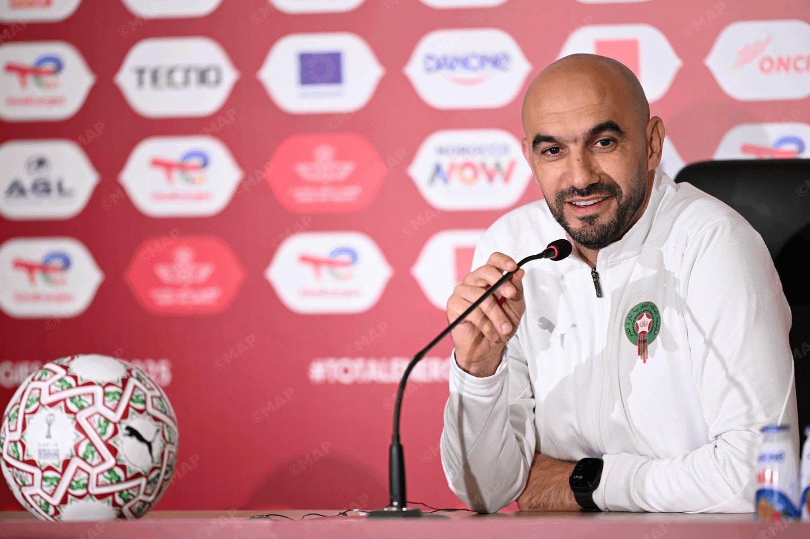 الركراكي: "مباراة المغرب-مالي ستكون متكافئة أمام فريق يعج بالمواهب".